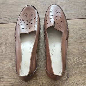 SAS Low Heeled Loafers Leather Size 9 Narrow NBW